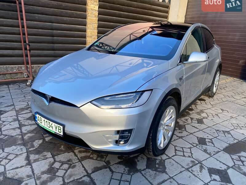 Tesla Model X 2018