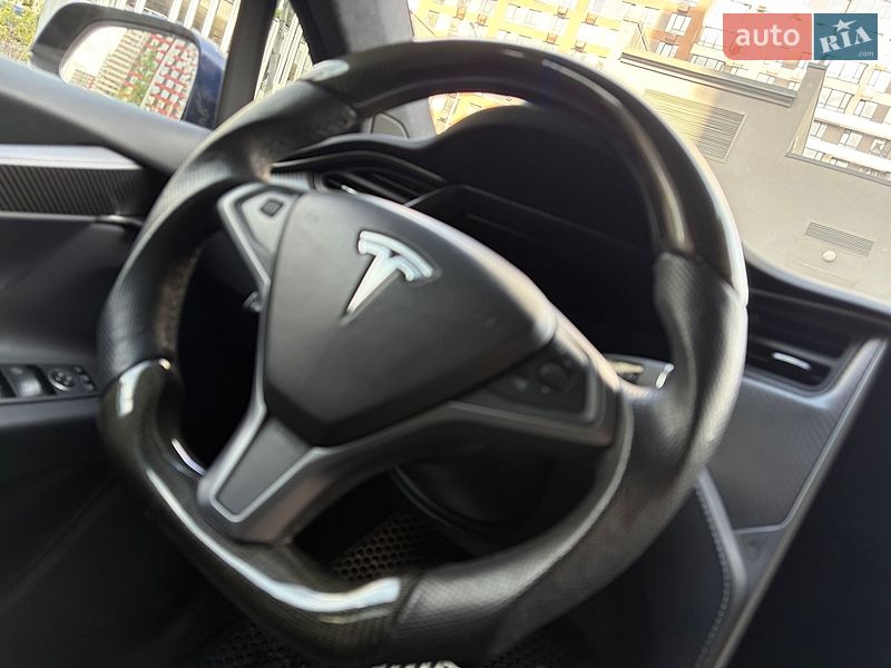 Внедорожник / Кроссовер Tesla Model X 2019 в Киеве