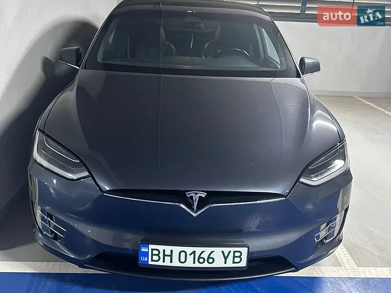 Tesla Model X 2018