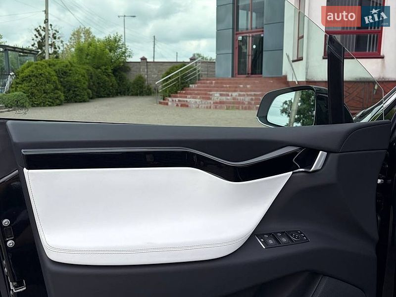 Внедорожник / Кроссовер Tesla Model X 2019 в Луцке фото 41 Внедорожник / Кроссовер Tesla Model X 2019 в Луцке