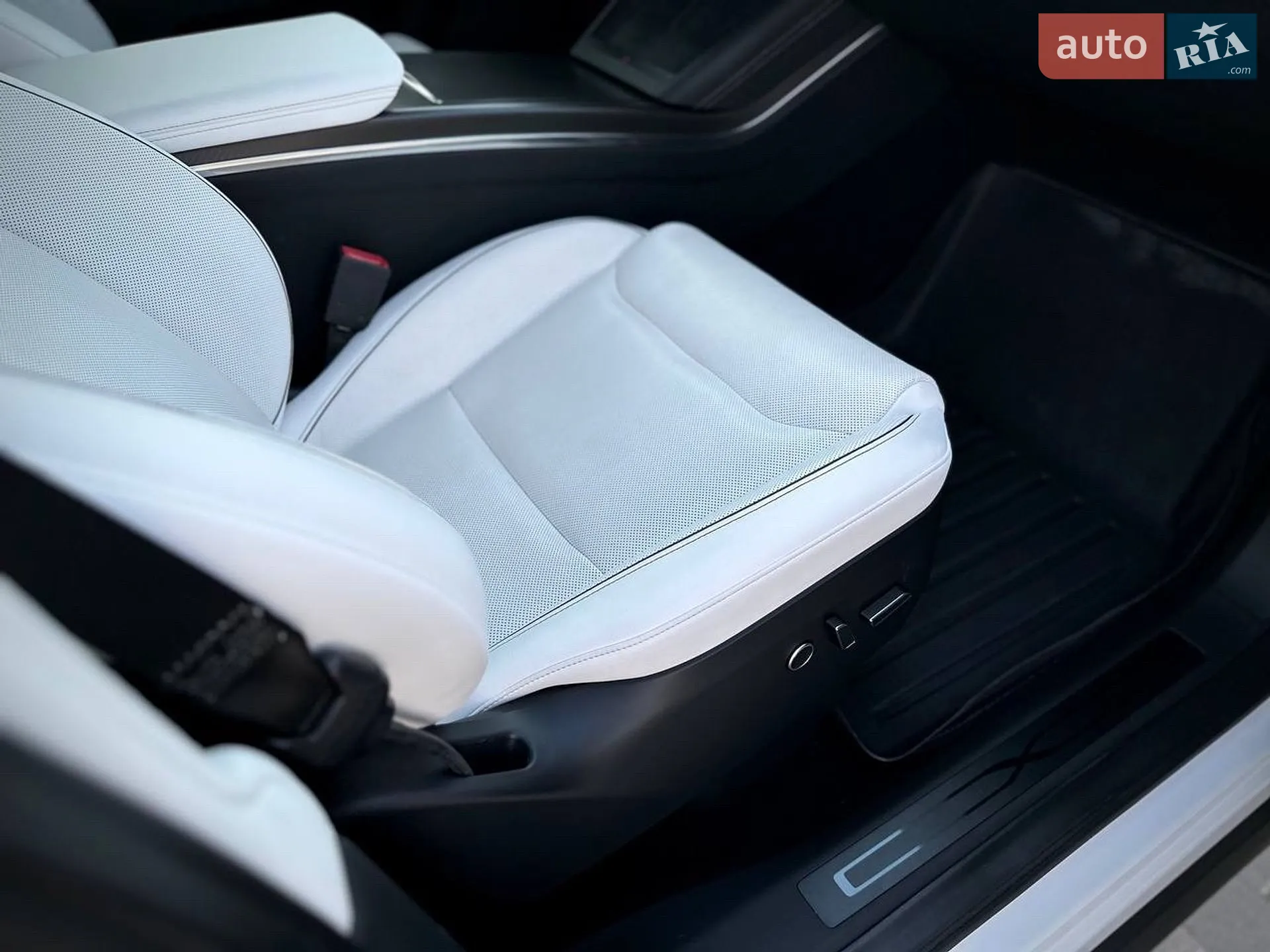2022 Tesla Model X - мініатюра 20