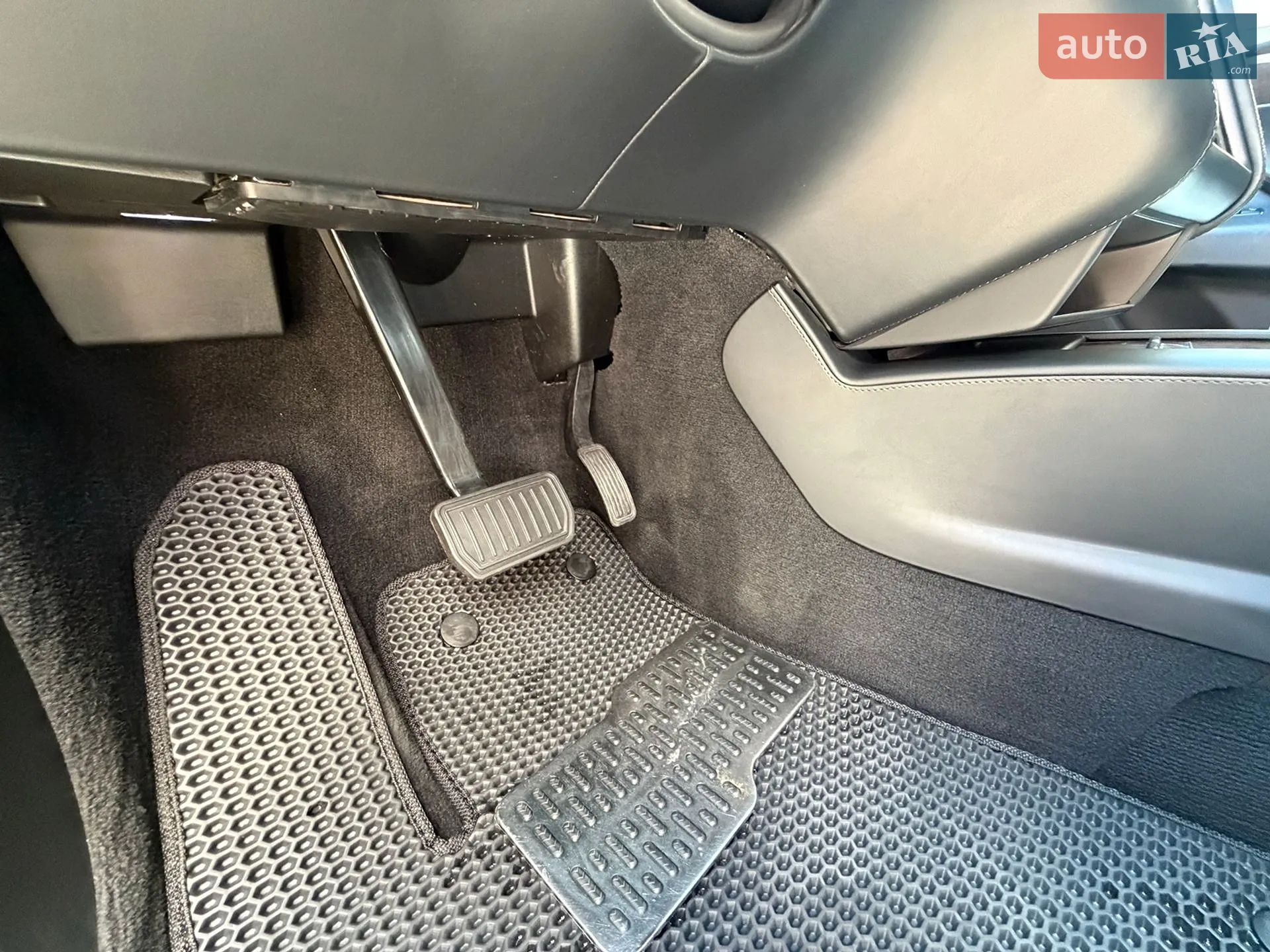 2020 Tesla Model X - мініатюра 44