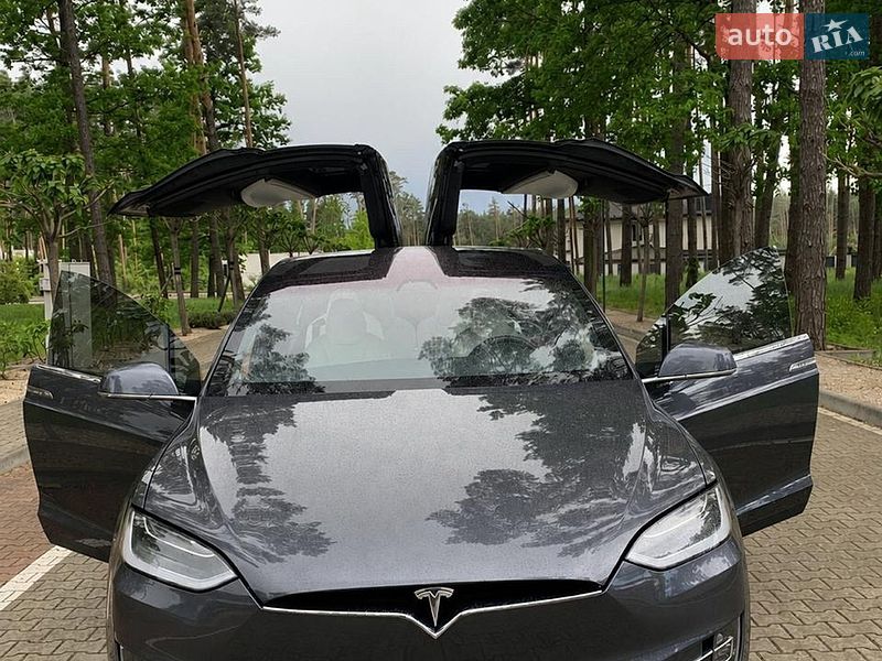 Позашляховик / Кросовер Tesla Model X 2018 в Києві фото 2 Позашляховик / Кросовер Tesla Model X 2018 в Києві