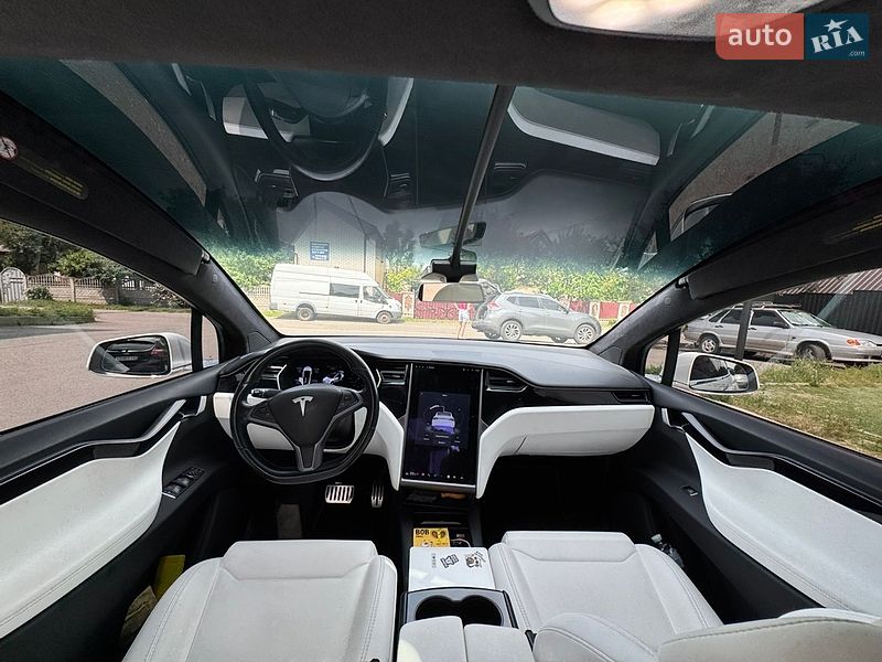 Позашляховик / Кросовер Tesla Model X 2018 в Києві