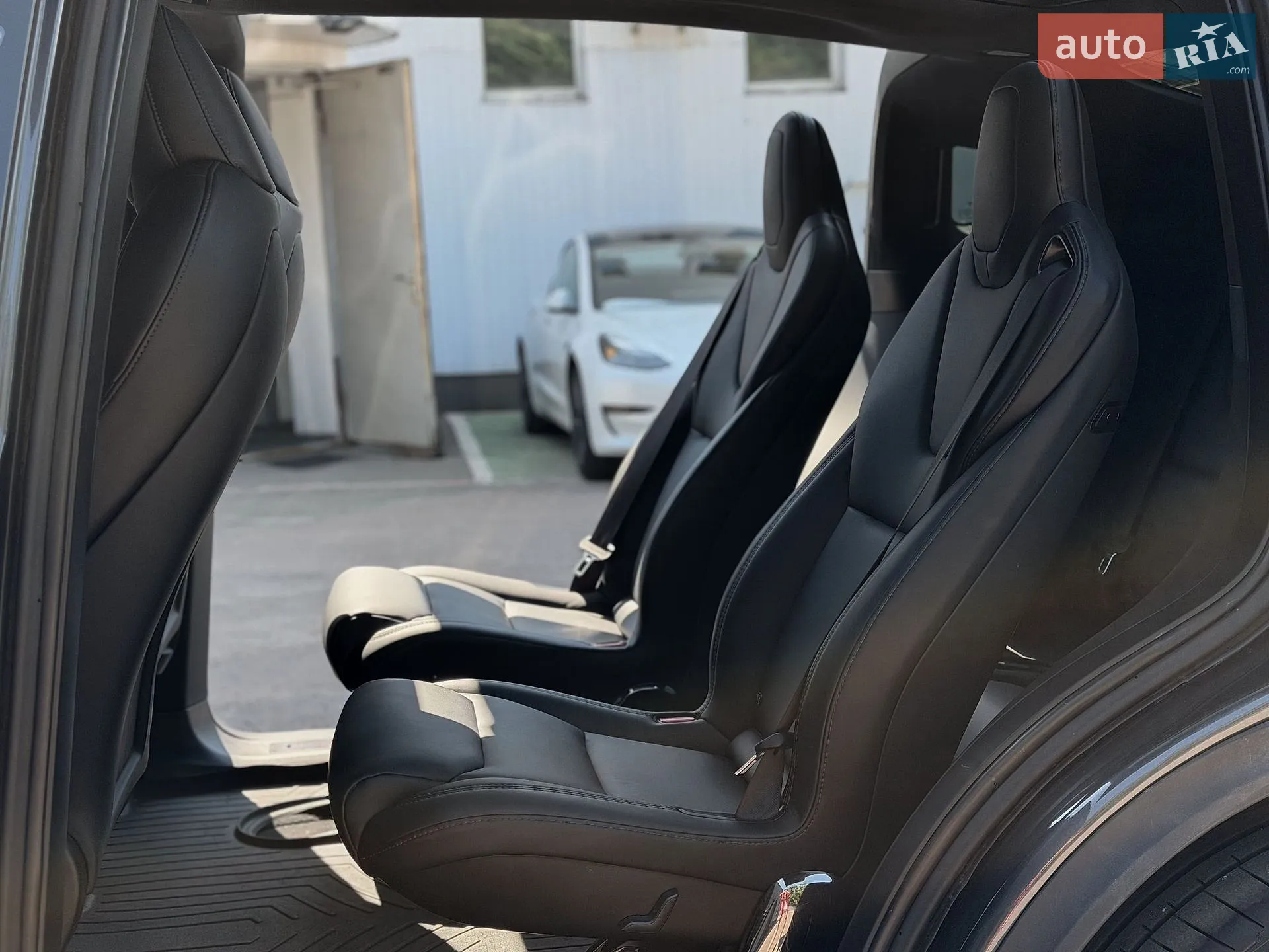 2020 Tesla Model X - мініатюра 16