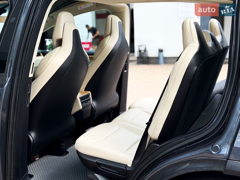 Внедорожник / Кроссовер Tesla Model X 2018 в Киеве