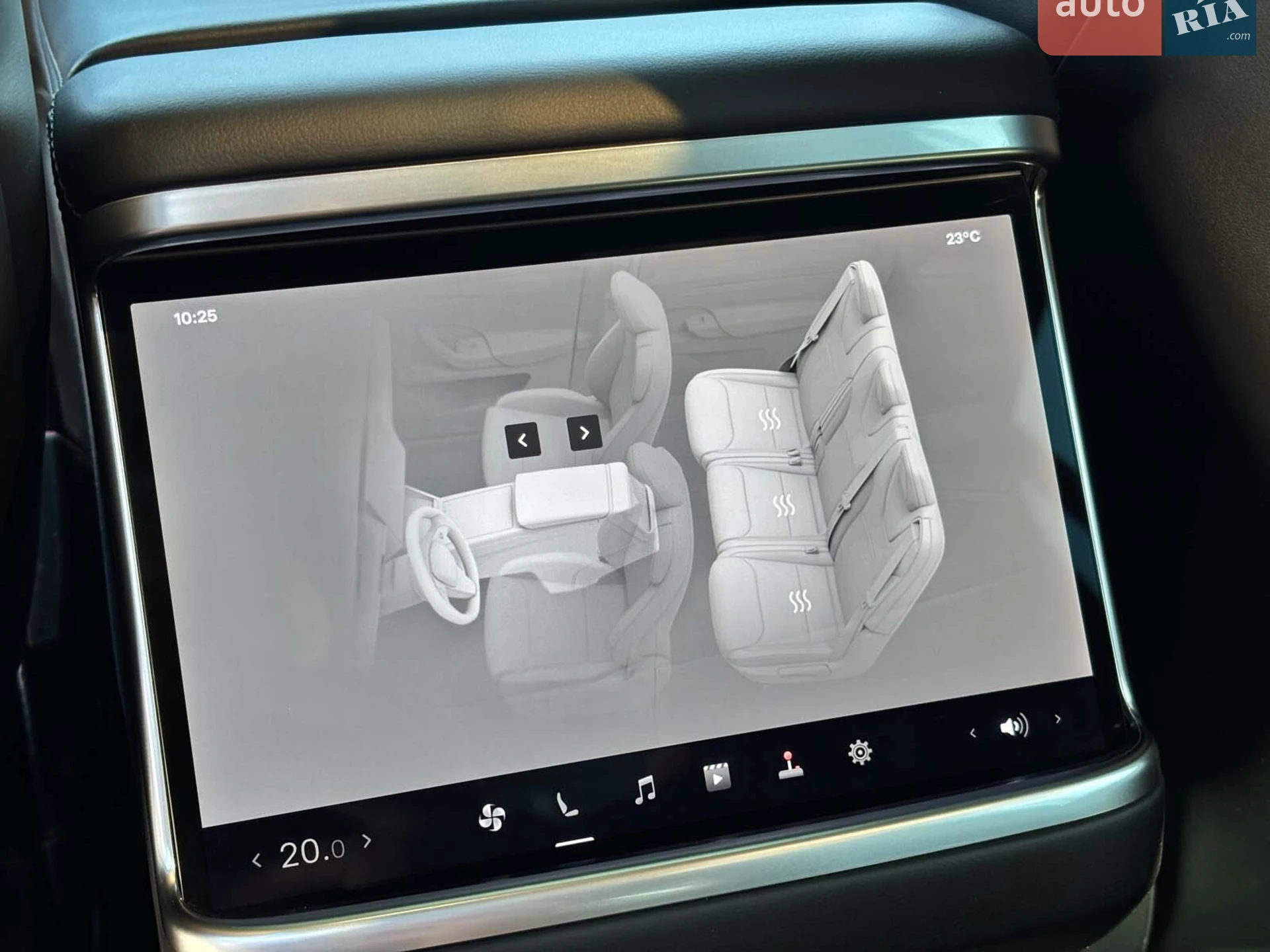 2023 Tesla Model X - мініатюра 38