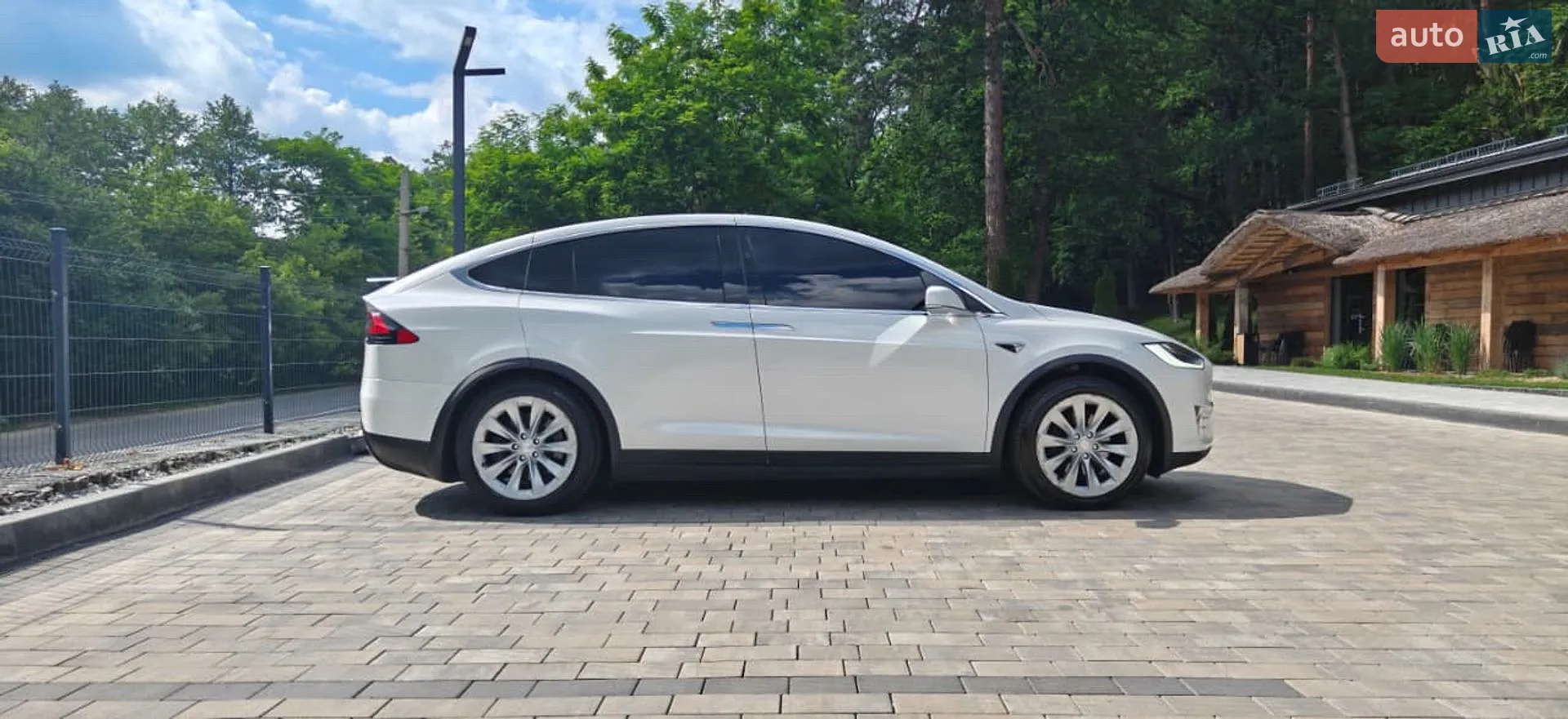 2020 Tesla Model X - мініатюра 3