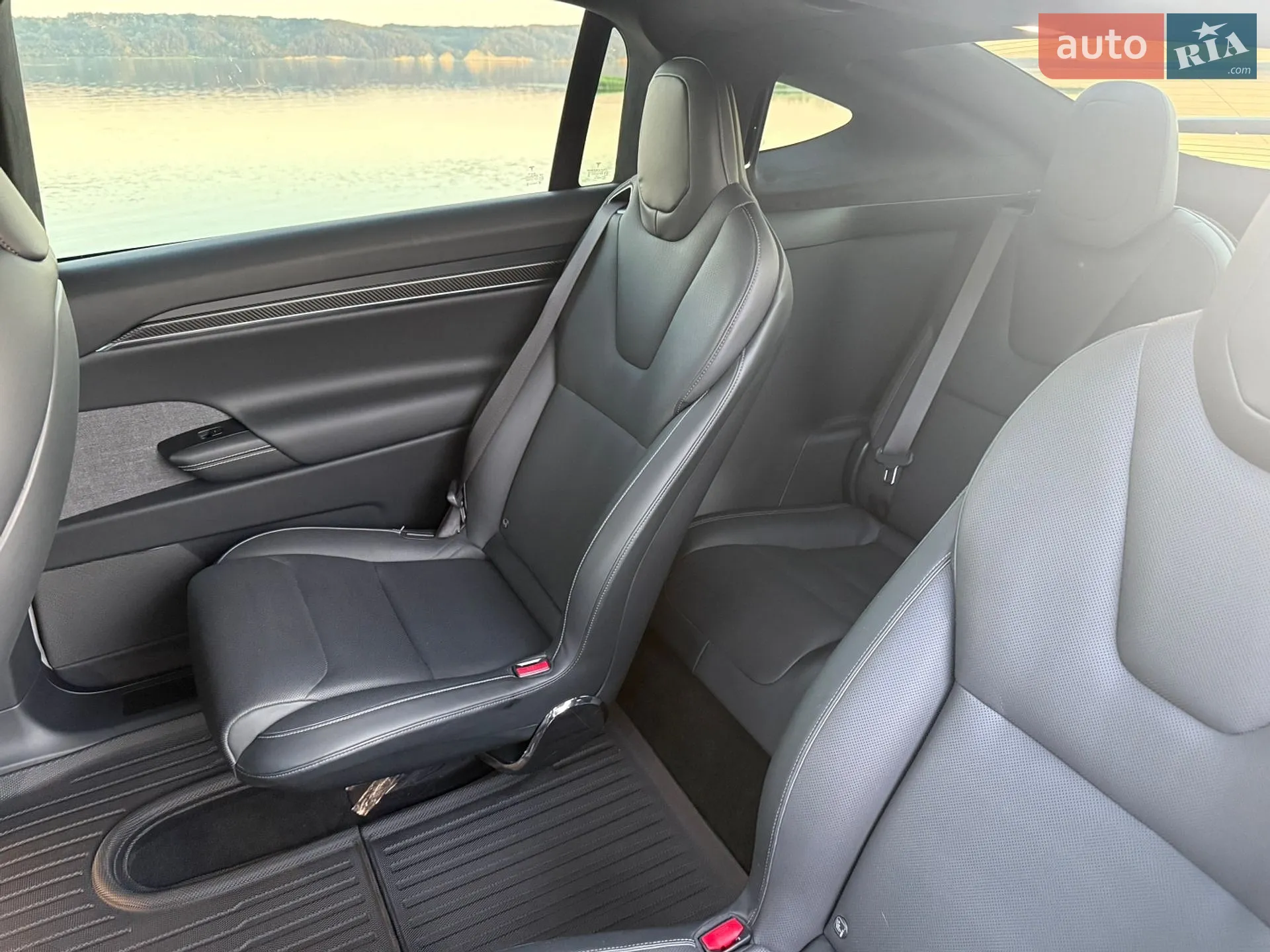 2022 Tesla Model X - мініатюра 36
