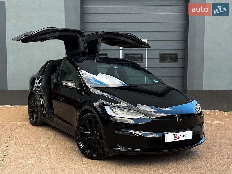 Tesla Model X 2022