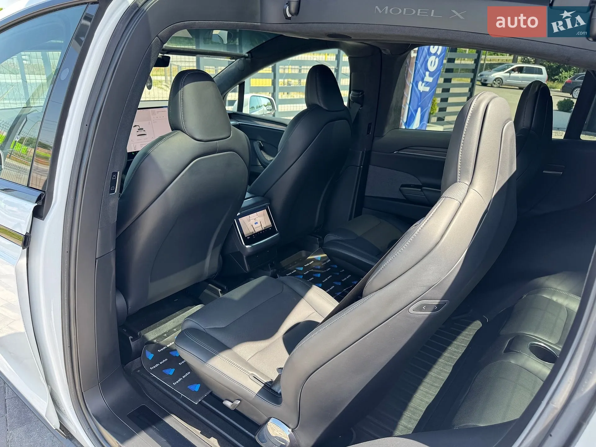 2022 Tesla Model X - мініатюра 5