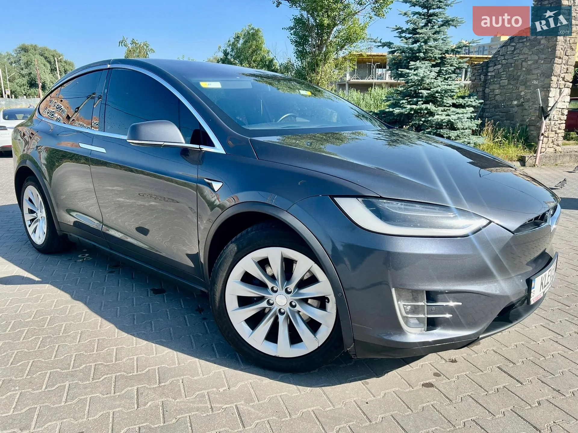 Tesla Model X 2017 VIN 5YJXCBE20HF051328 фото оголошення 31 з 35