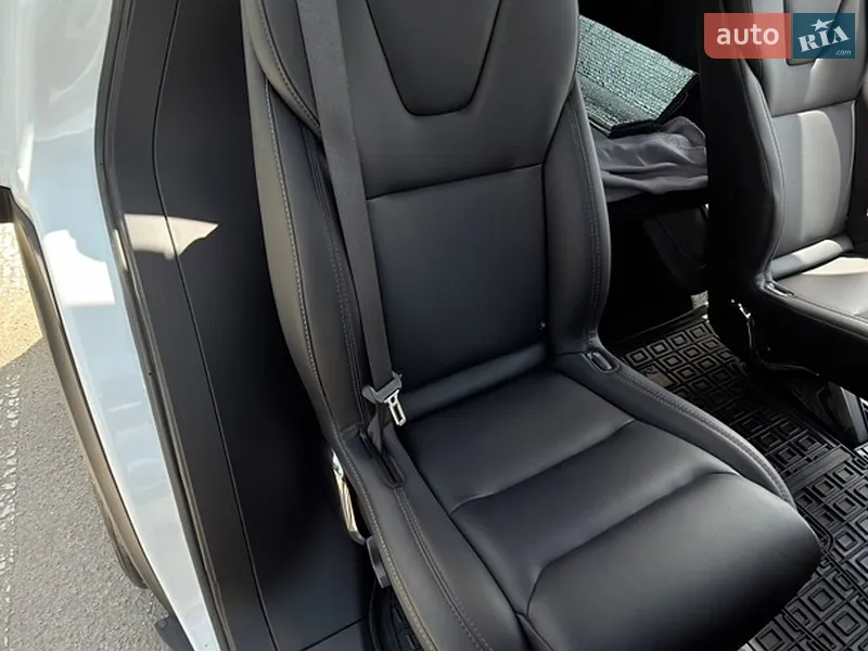 Tesla Model X 2018 VIN 5YJXCBE23JF102486 фото оголошення 10 з 55