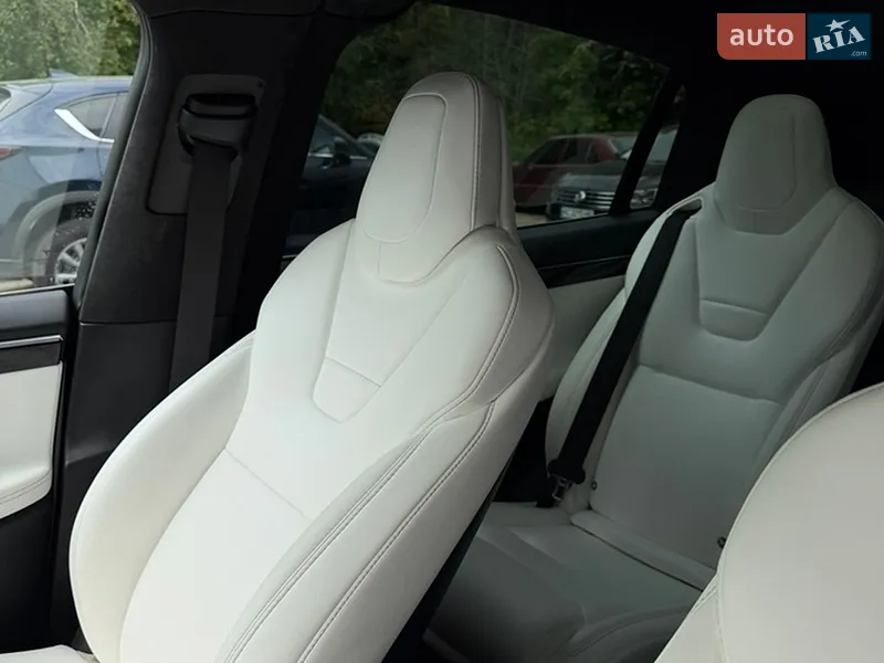 Tesla Model X 2017 VIN 5YJXCBE22HF050407 фото оголошення 8 з 51