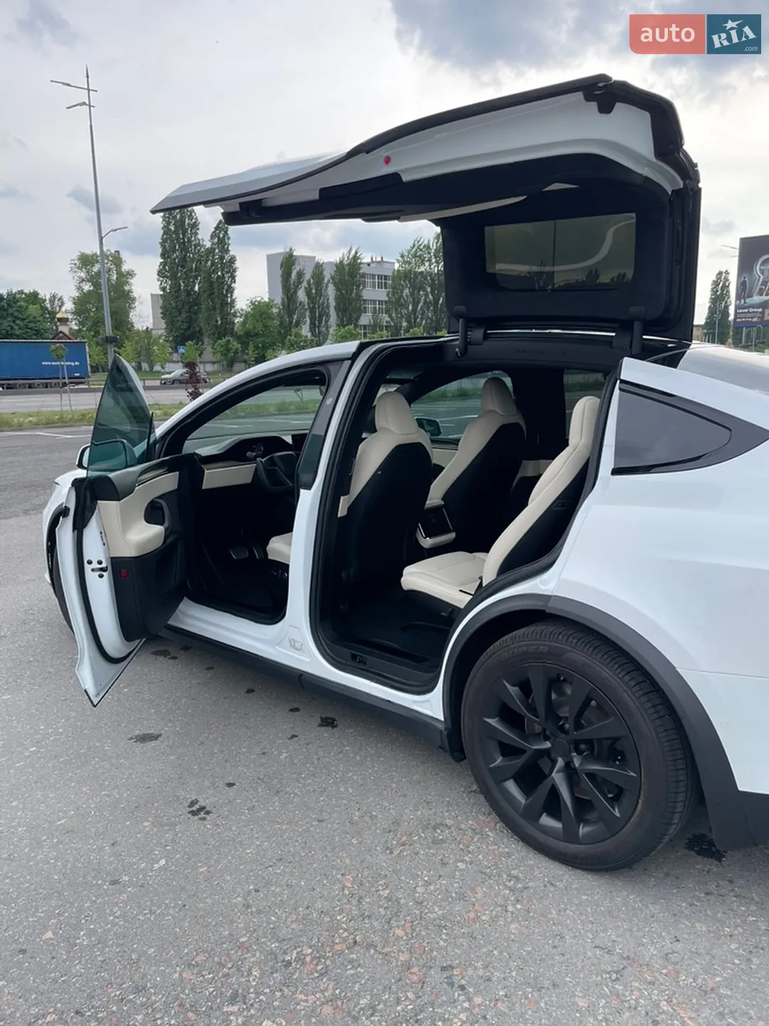 2021 Tesla Model X - мініатюра 11