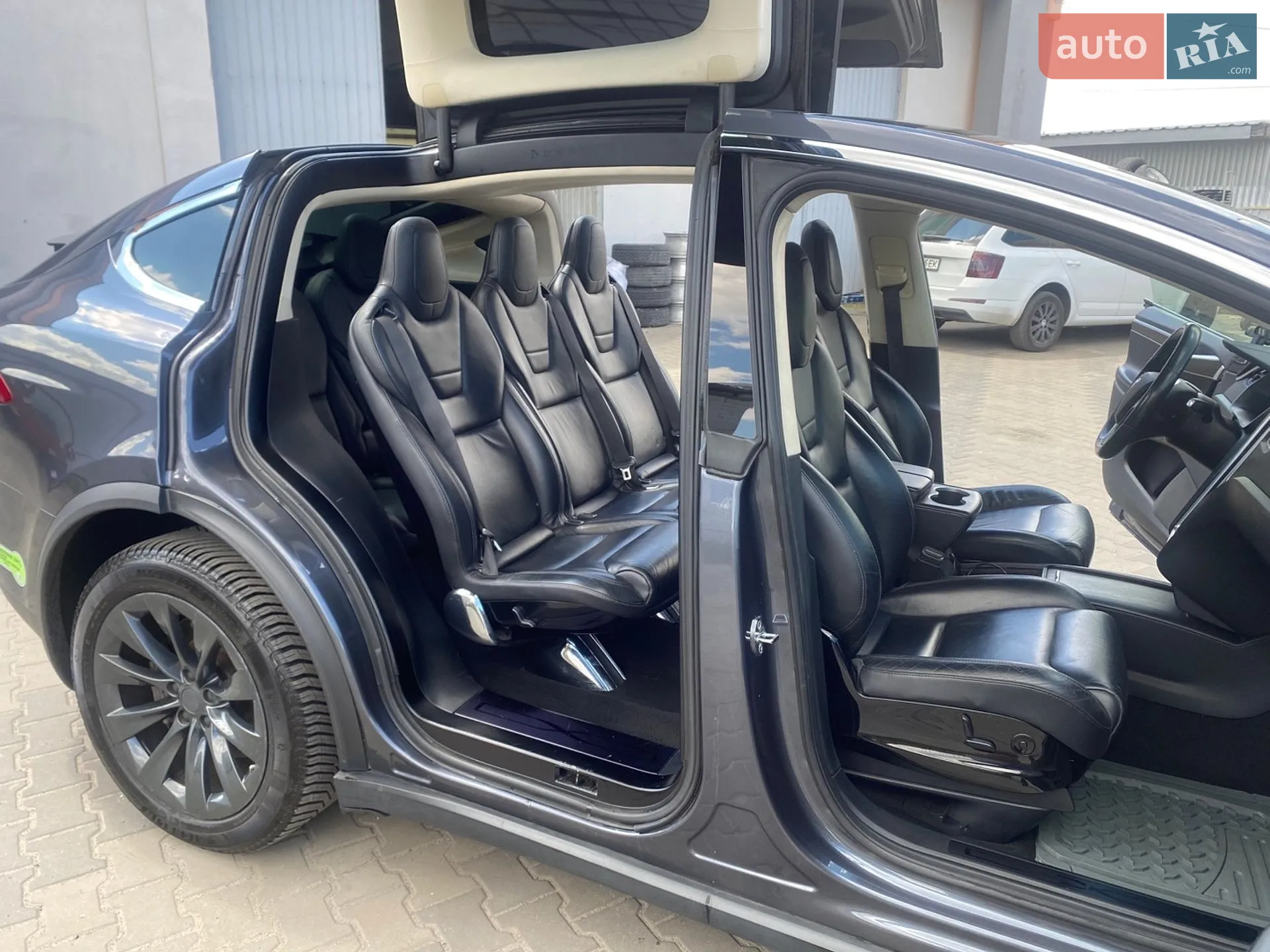 2016 Tesla Model X - мініатюра 14