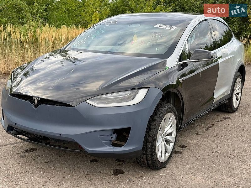 Внедорожник / Кроссовер Tesla Model X 2017 в Здолбунове
