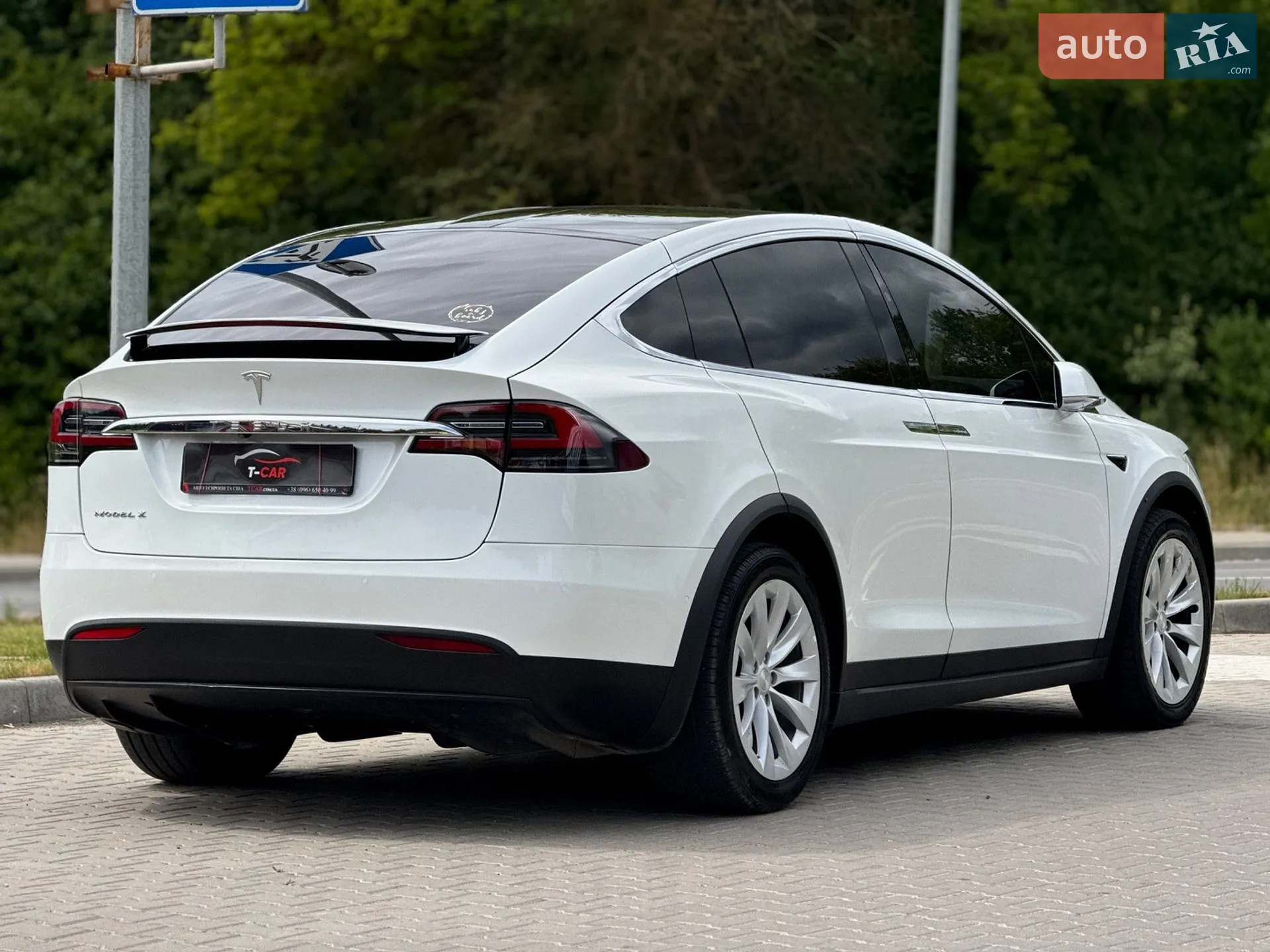 2020 Tesla Model X - мініатюра 32