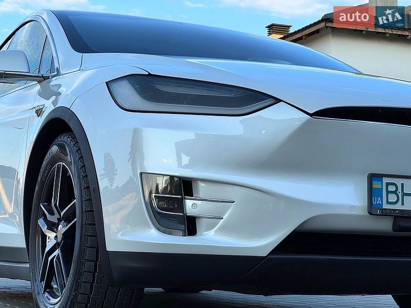 Внедорожник / Кроссовер Tesla Model X 2018 в Одессе
