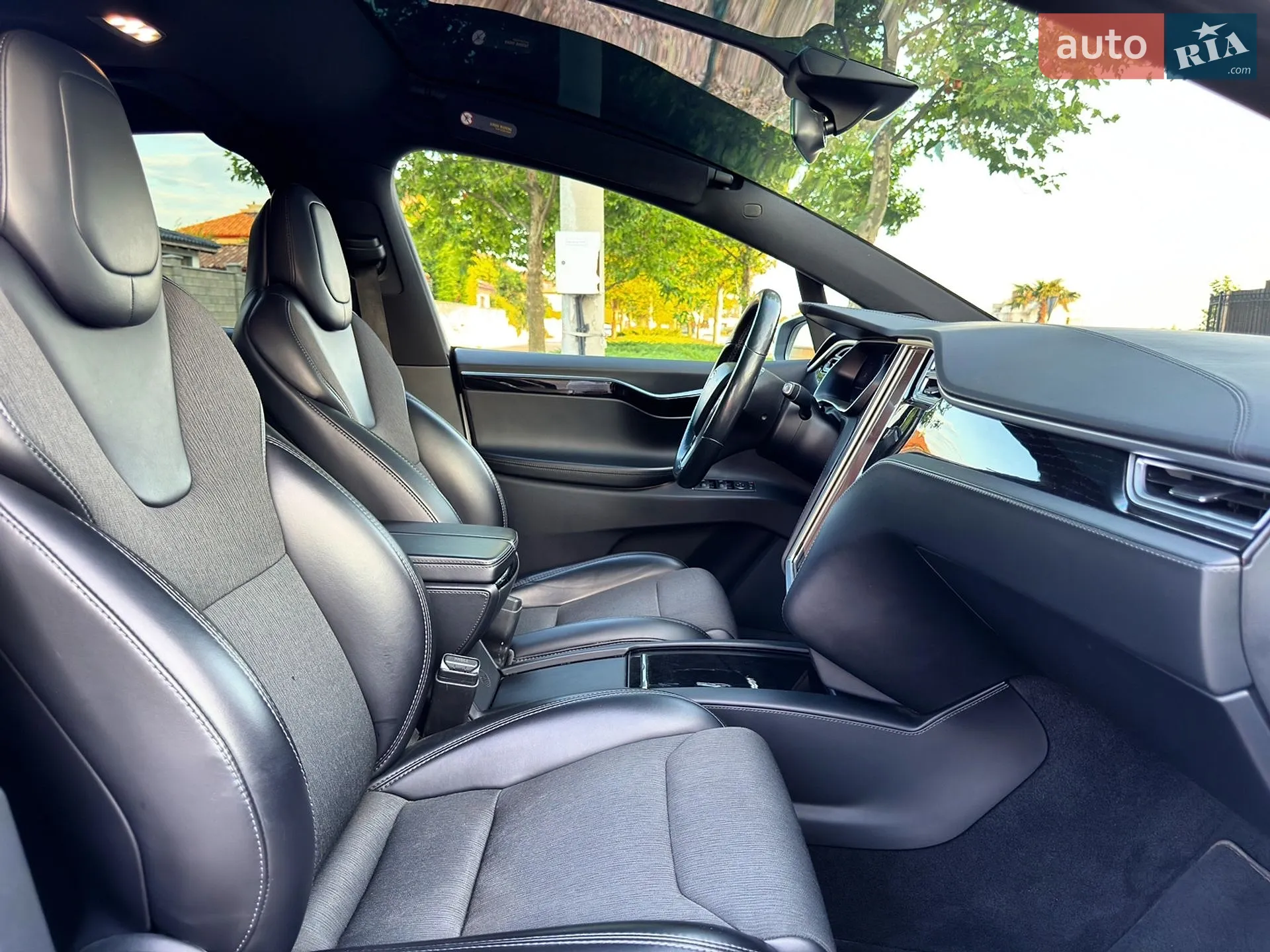 2018 Tesla Model X - мініатюра 31