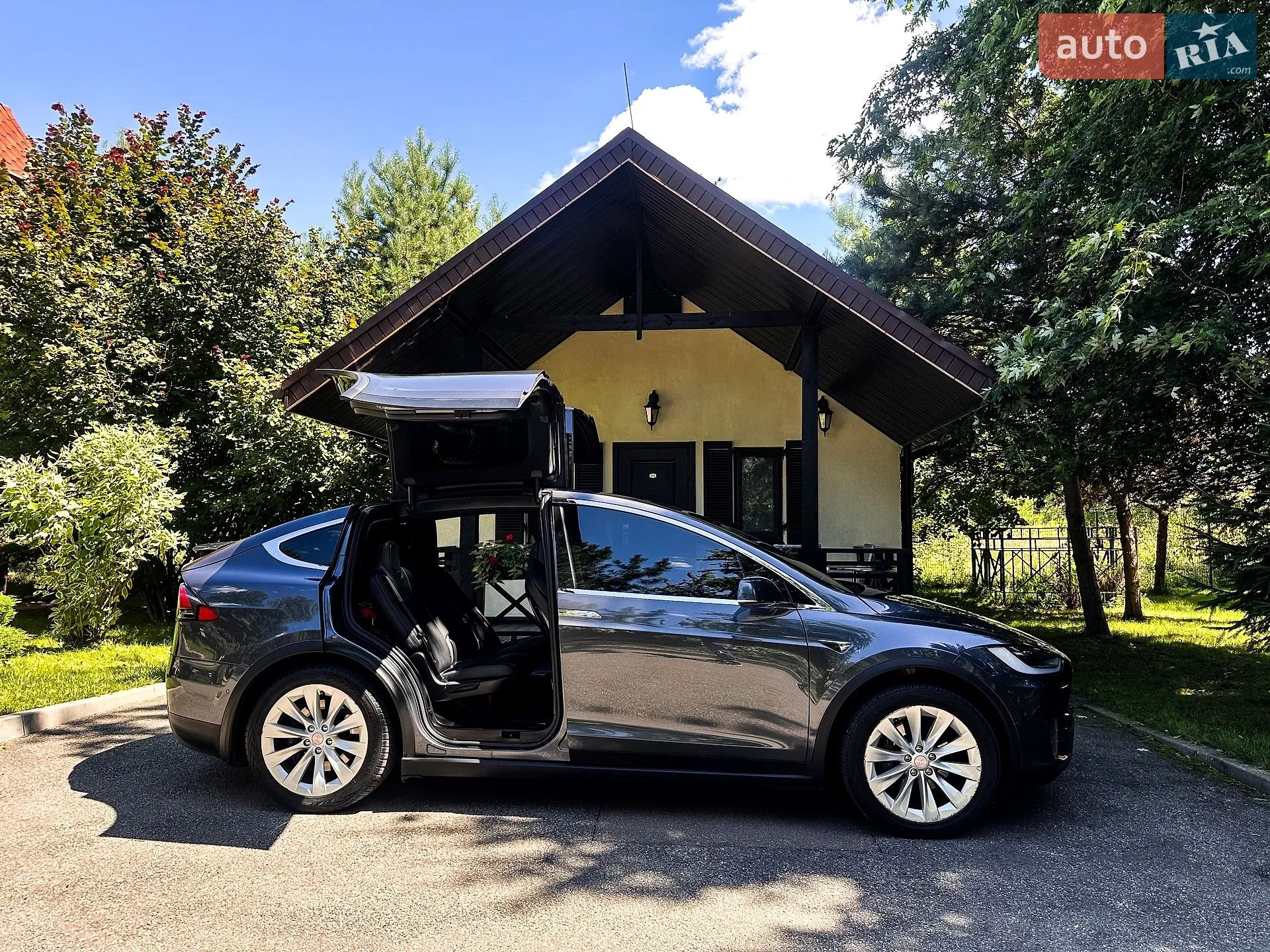 2017 Tesla Model X - мініатюра 29