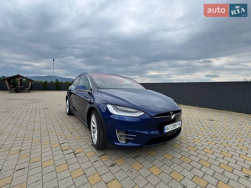 Позашляховик / Кросовер Tesla Model X 2016 в Іршаві