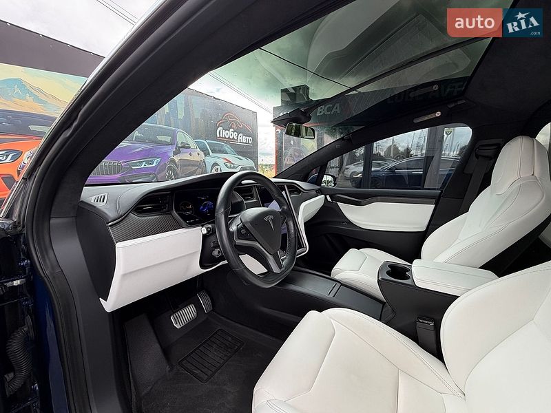 Позашляховик / Кросовер Tesla Model X 2018 в Львові