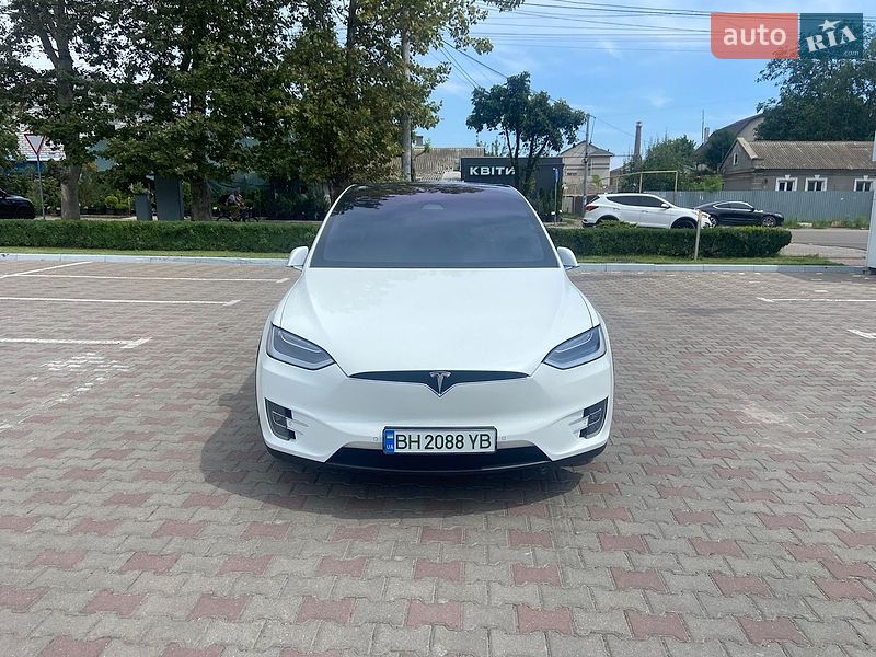 Tesla Model X 2018