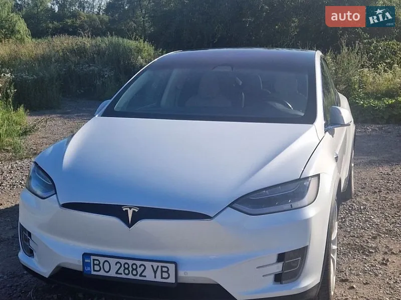 Tesla Model X 2017