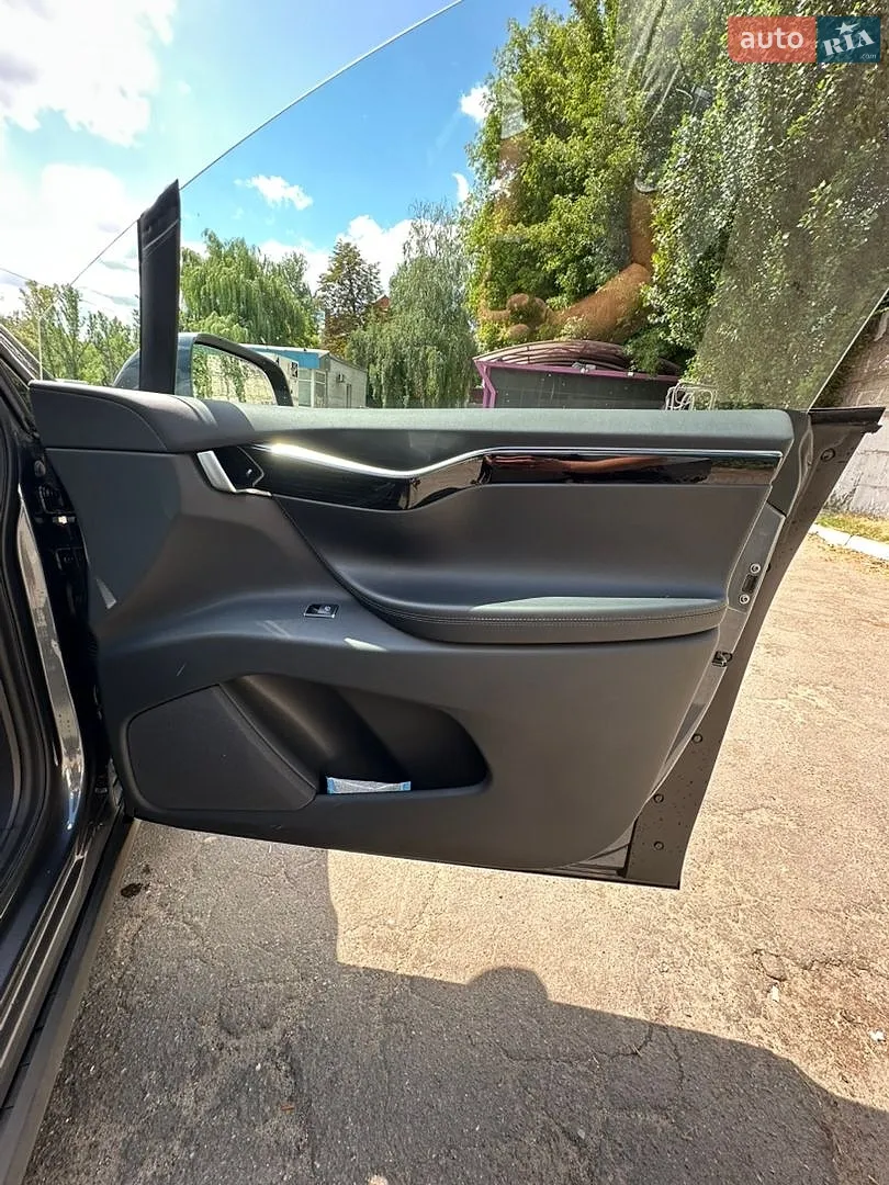 2017 Tesla Model X - мініатюра 14