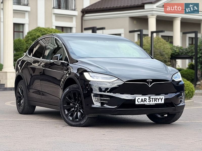 Внедорожник / Кроссовер Tesla Model X 2017 в Стрые