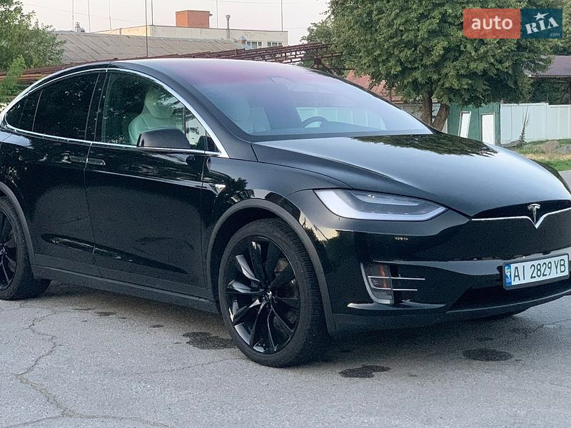 Внедорожник / Кроссовер Tesla Model X 2017 в Сквире