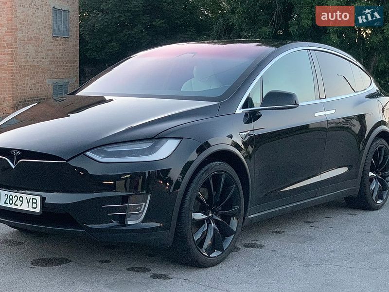 Внедорожник / Кроссовер Tesla Model X 2017 в Сквире