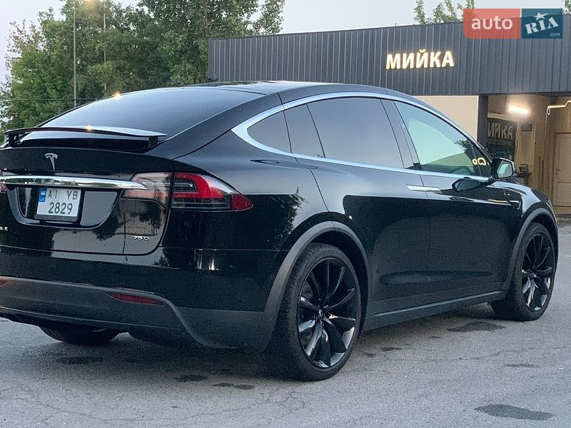 Внедорожник / Кроссовер Tesla Model X 2017 в Сквире