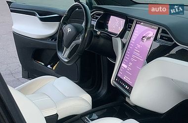 Внедорожник / Кроссовер Tesla Model X 2017 в Сквире