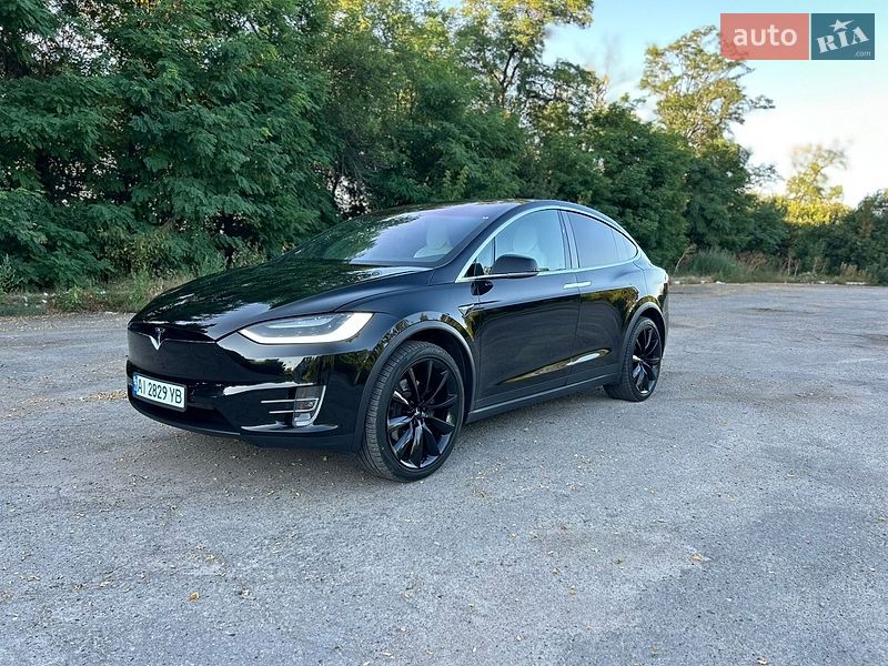 Внедорожник / Кроссовер Tesla Model X 2017 в Сквире