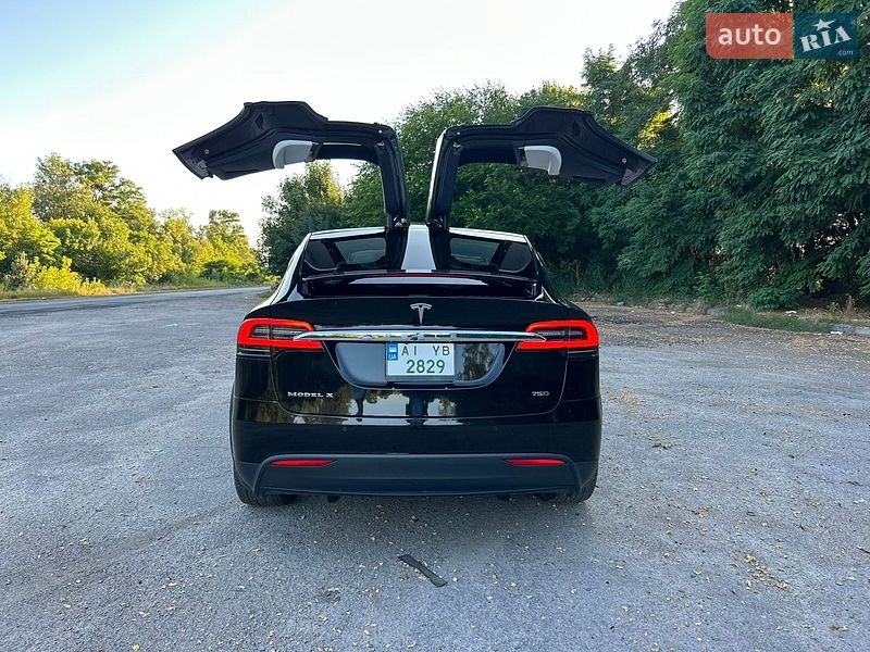 Внедорожник / Кроссовер Tesla Model X 2017 в Сквире