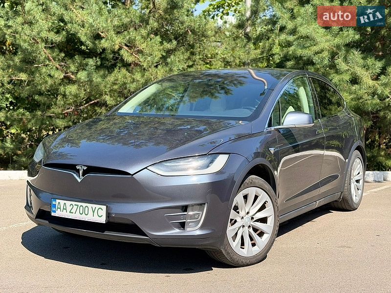 Tesla Model X 2018