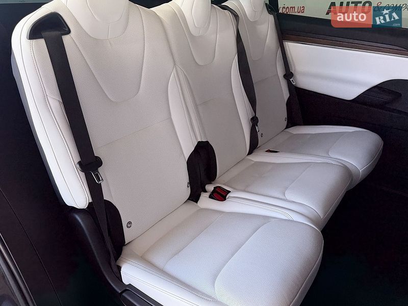 Позашляховик / Кросовер Tesla Model X 2022 в Львові