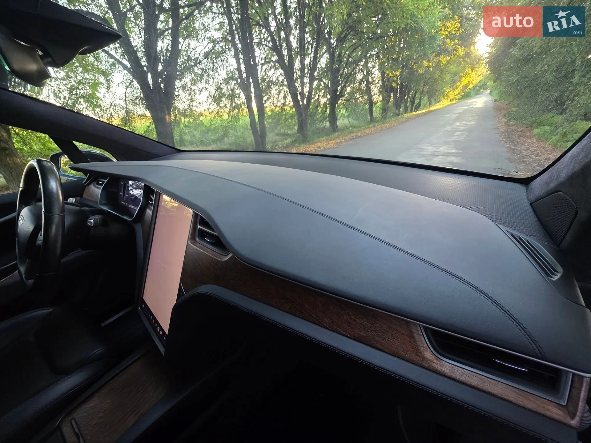 2020 Tesla Model X - мініатюра 28