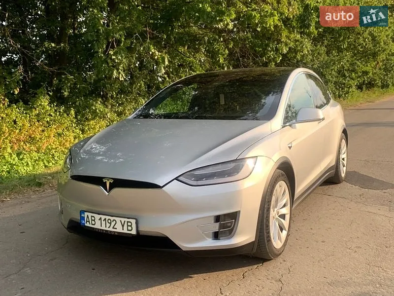 Tesla Model X 2018