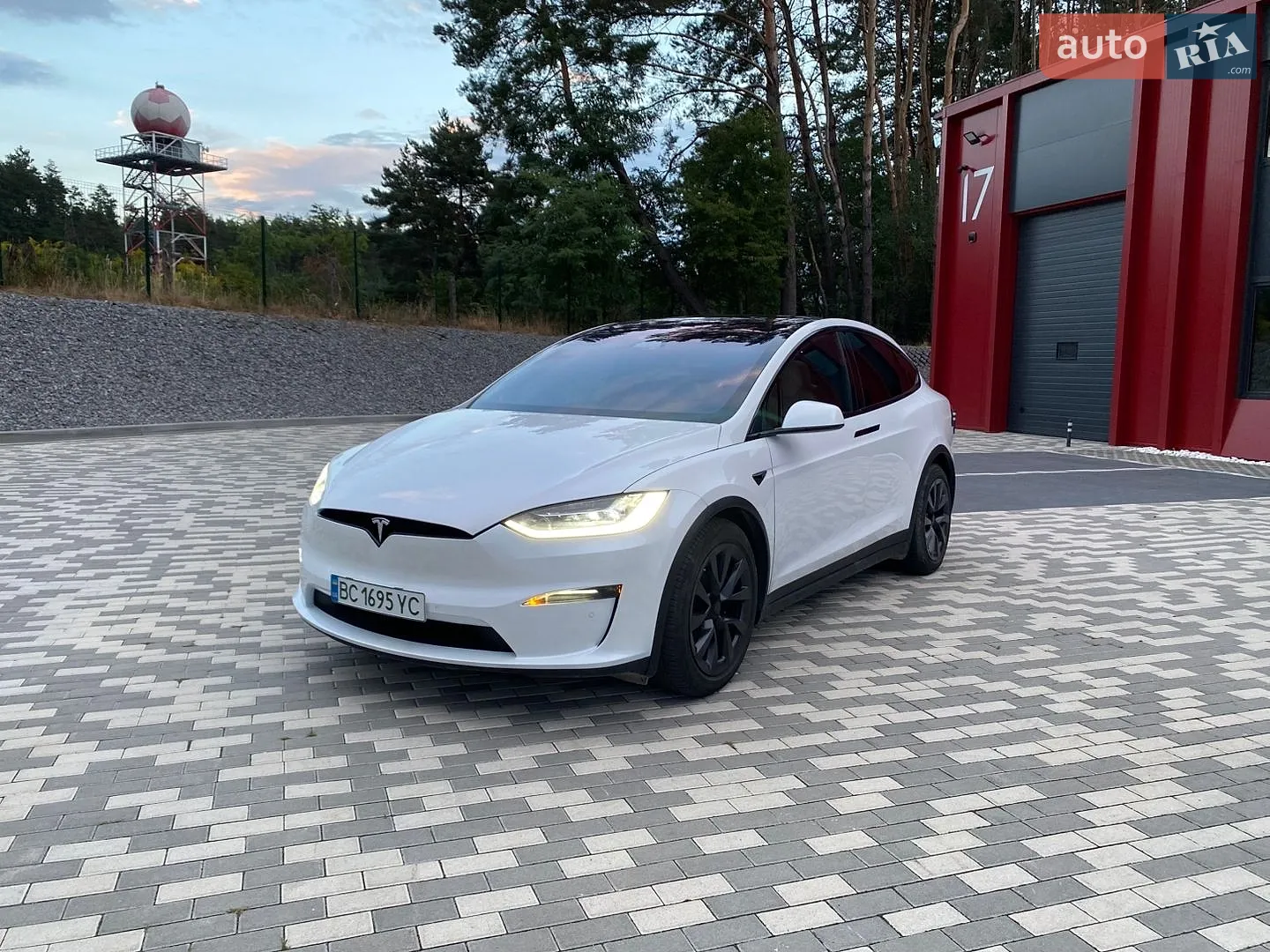 2022 Tesla Model X - мініатюра 2