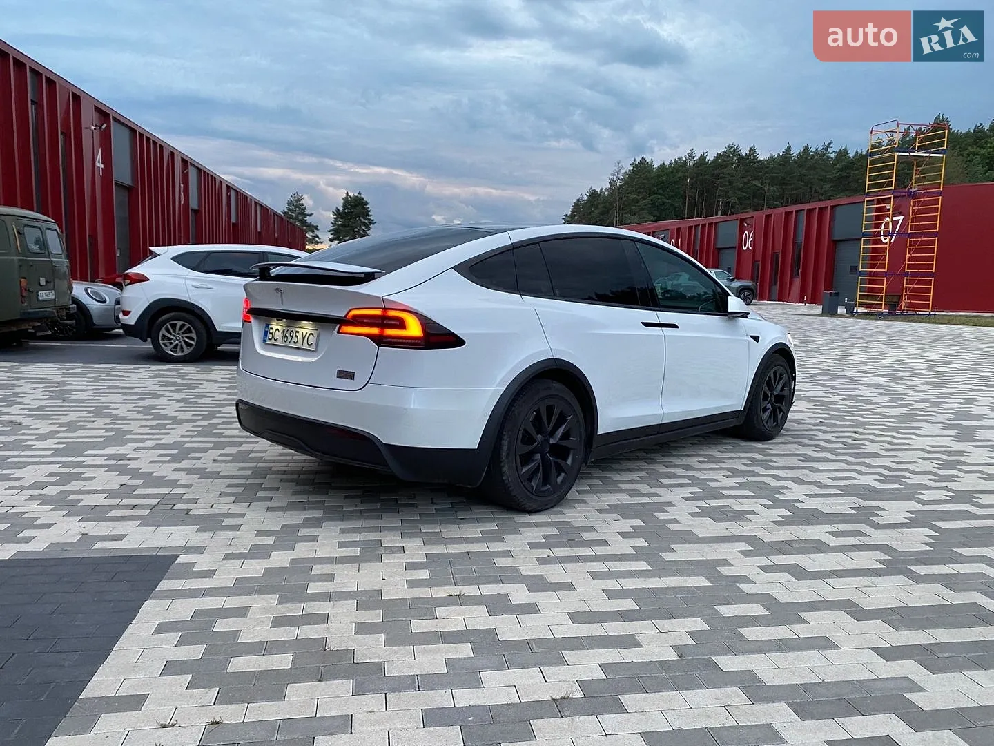 2022 Tesla Model X - мініатюра 11