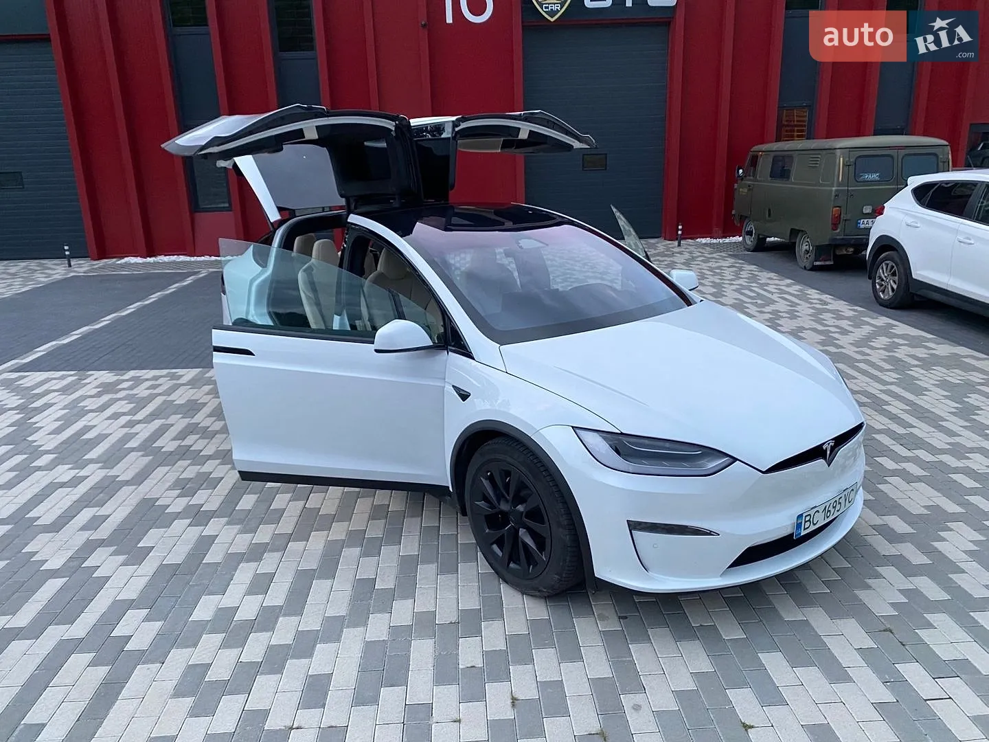 2022 Tesla Model X - мініатюра 8