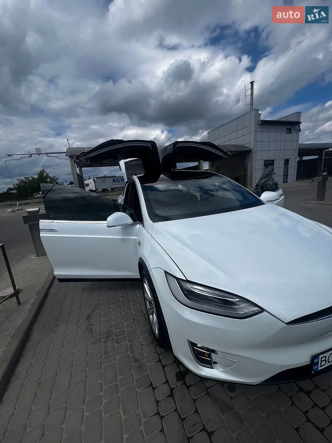 2018 Tesla Model X - мініатюра 2