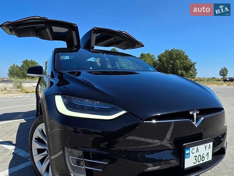 Позашляховик / Кросовер Tesla Model X 2018 в Черкасах