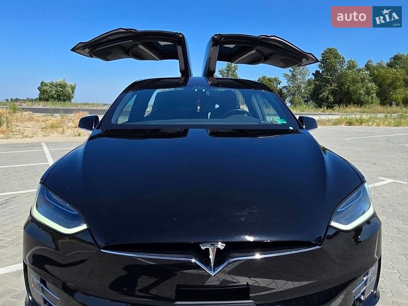 Позашляховик / Кросовер Tesla Model X 2018 в Черкасах