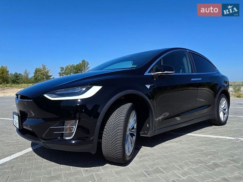 Позашляховик / Кросовер Tesla Model X 2018 в Черкасах