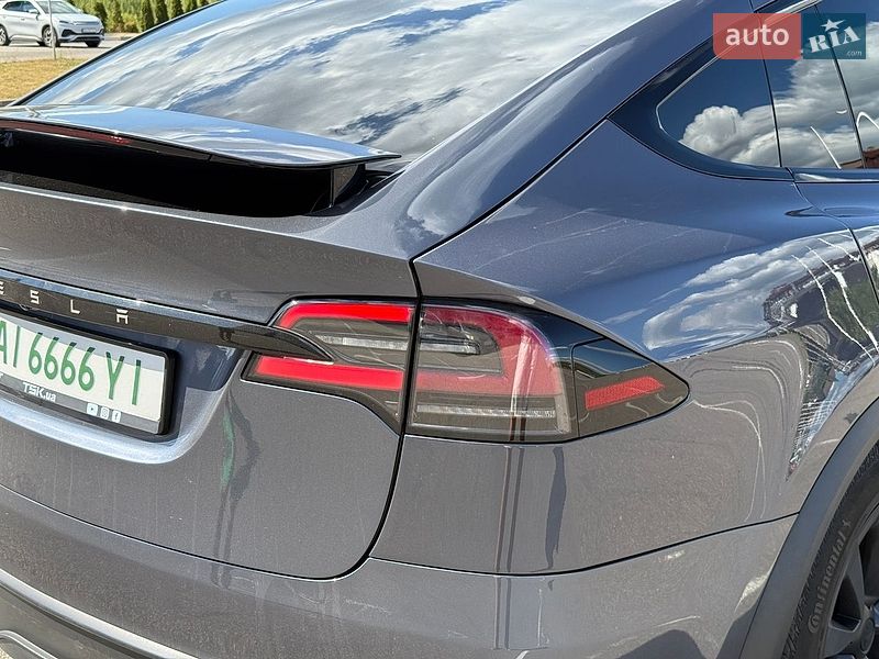 Позашляховик / Кросовер Tesla Model X 2023 в Білогородці