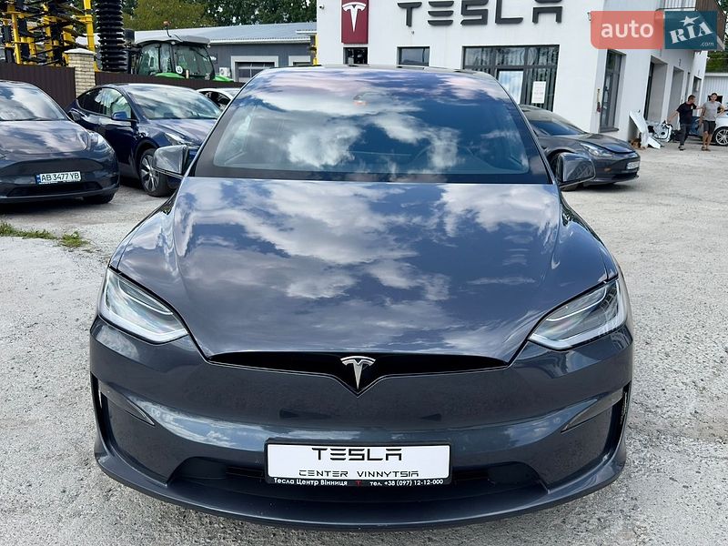 Tesla Model X 2023